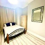One Bedroom Ground Floor Flat In Central London